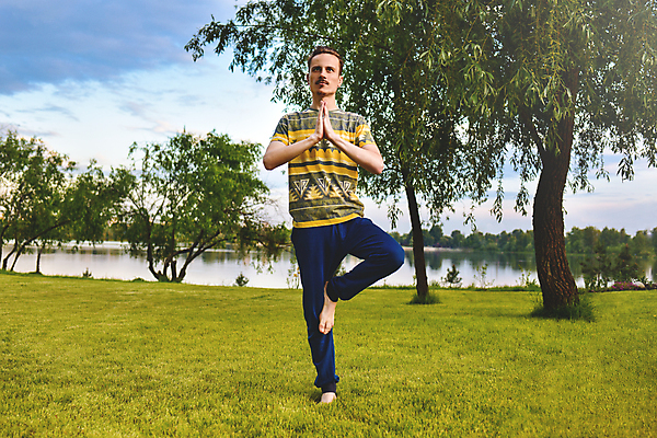 포토 JPG 해외이미지 백인 직업 1 라이프스타일 공원 남자 스포츠 포즈 백그라운드 신체 요가 자연 건강 한명 서기 사람 성인 야외 운동 건강관리 연습 체조 돌봄 필라테스 아사나자세 해외202008 해외포토 서양인 웰빙 공공시설 모션 관리 생활 요가자세 생태계 파일형식