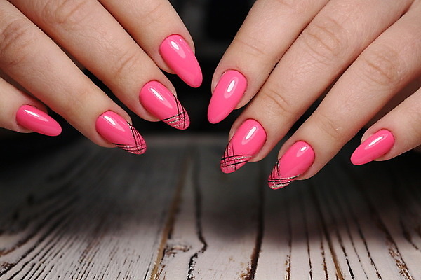 포토 JPG 해외이미지 동물 모델 디자인 신체 관리 미술 사람없음 빨간색 유행 흰색 못 인쇄 손톱관리 손톱 광택 고립 돌봄 스타일 해외202008 해외포토 손 컬러 모션 문화예술 공구 네일아트 파일형식