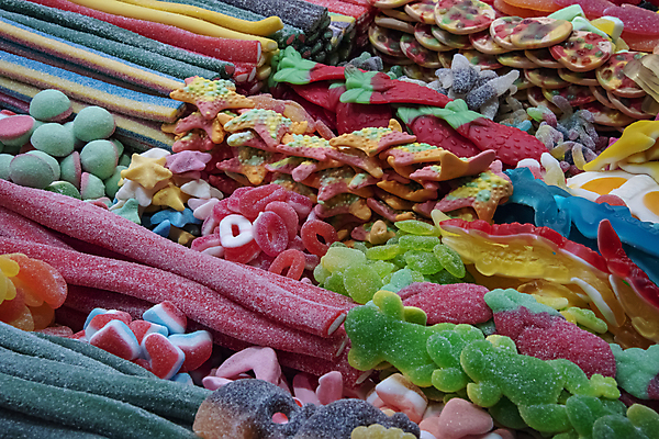 포토 JPG 해외이미지 음식 백그라운드 과일 휴가 디저트 사탕 종류 선물 사람없음 빨간색 컬러풀 노란색 과자 상점 여러개 기쁨 시장 선택 달콤 맛 설탕 수집 젤리 모음 소매 해로움 맛있는 해외202008 해외포토 감정 컬러 다수 컨셉 파일형식