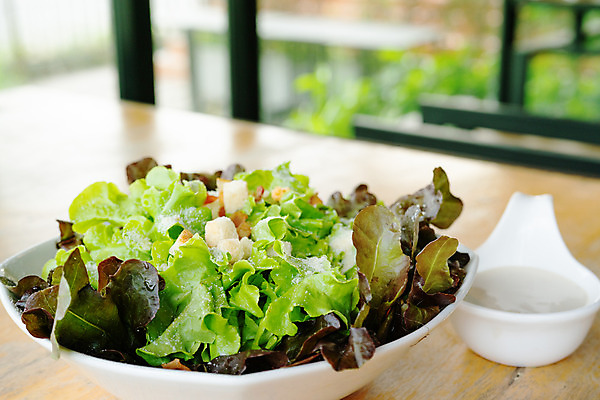 포토 JPG 해외이미지 1 전통 접시 음식 빵 백그라운드 잎 다이어트 채소 치즈 건조 건강 요리 사람없음 초록색 크래커 식사 저녁식사 치킨 샐러드 껍질 흰색 사발 클래식 닫기 그릴 상추 가슴 큐브 날것 서빙 베이컨 레시피 프랑스어 점심식사 인기 로메인상추 해외202008 해외포토 식물 문자 식기 컬러 컨셉 모션 주방용품 유제품 돼지고기 신체부위 쿠키 사기그릇 닭고기요리 파일형식