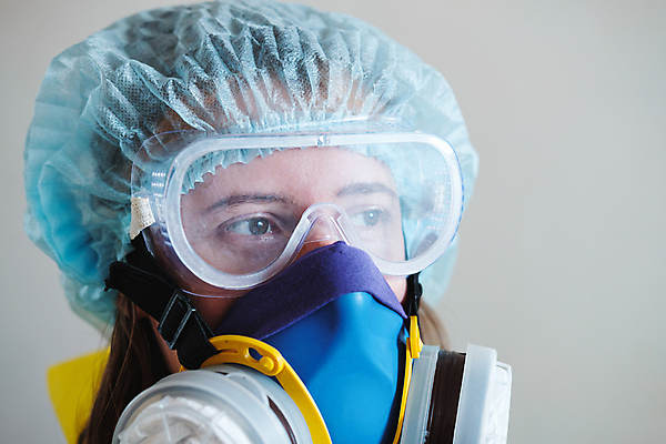 포토 JPG 해외이미지 직업 여자 안경 얼굴 노동자 실험 가면 한명 파란색 의사 실험실 바이러스 보호 과학자 감염 고립 전염병 살균 해외202008 해외포토 1 잡화 컬러 과학 컨셉 사람 신체부위 의료진 질병 학자 파일형식