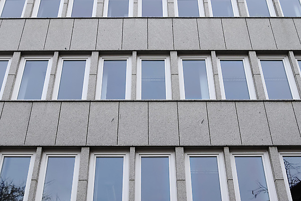 포토 JPG 해외이미지 디자인 외관 벽 회사 비즈니스 건축양식 창문 유리 하늘 추상 미래 벽돌 아파트 독일 사람없음 건물 금융 파란색 빛 사무실 반사 탑 고층빌딩 도시 센터 도심 야간 저녁 큼 지역 옛날 철강 해외202008 해외포토 자연요소 건축물 건축 유럽 컬러 컨셉 무늬 재질 주택 빌딩 경제 크기 파일형식