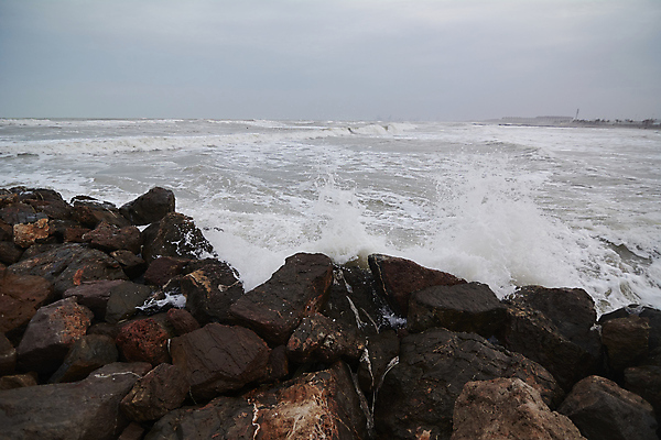 포토 JPG 해외이미지 구름 파도 바다 여행 겨울 자연 하늘 산 파노라마 노르웨이 풍경 사람없음 야외 물 여름 파란색 태양 반사 일출 환경 추위 바위 흰색 시간 서핑 역동적 장면 장노출 빙산 수평선 해외202008 해외포토 자연요소 계절 유럽 컬러 컨셉 촬영기법 노을 돌_바위 수상스포츠 생태계 파일형식