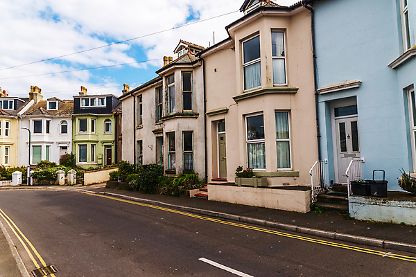 포토 JPG 해외이미지 영어 외관 도로 길 선 벽 건축양식 창문 영국 잉글랜드 거리 주택 굴뚝 풍경 사람없음 울타리 도시풍경 문 수확 도시 보행자 재산 타운 개발 기간 빅토리아 옛날 줄서기 철책 해외202008 해외포토 문자 건축 유럽 농업 교통시설 모션 건물 금융 담장 파일형식