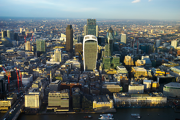 포토 JPG 해외이미지 외관 패턴 회사 비즈니스 건축양식 유리 미래 바닥 사람없음 내부 건물 금융 빛 사무실 반사 탑 고층빌딩 황혼 방 도시 센터 야간 저녁 큼 런던 장면 지역 타운 철강 콘크리트 해외202008 해외포토 자연요소 건축물 건축 컨셉 무늬 재질 영국 빌딩 경제 일몰 크기 파일형식