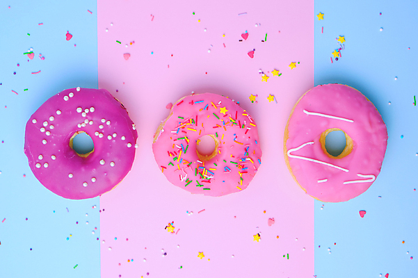 포토 JPG 해외이미지 음식 디저트 사람없음 세트 도넛 달콤 파란배경 분홍색배경 해외202008 해외포토 분홍색 백그라운드 파란색 맛 파일형식