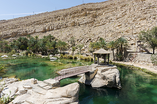 포토 JPG 해외이미지 호수 여행 중동 자연 휴가 풍경 사람없음 야외 초록색 물 파란색 관광지 강 골짜기 계곡 사막 탐험 바위 신선 거친 황무지 언덕 호기심 아라비아 방문 마법 내추럴 강렬 깊이 오지 원정 지질학 터키석 해외202008 해외포토 자연요소 교육 감정 나라 컬러 컨셉 돌_바위 보석 생태계 파일형식