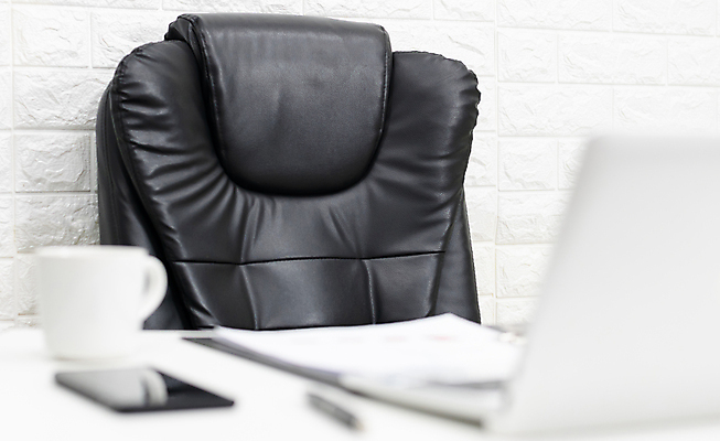 포토 JPG 해외이미지 직업 라이프스타일 응시 종이 커피 의자 비즈니스 사업가 교실 탁자 직장 실내 사람 앉기 정장 사람없음 내부 컵 노트북 빛 컴퓨터 사무실 우주 공책 방 회색 램프 비즈니스맨 센터 수술 고급 책상 경영자 경영 줄서기 스타일 해외202008 해외포토 식기 시선 옷 교육 남자 음료 컬러 가구 컨셉 회사 의학 학교 모션 문구용품 조명 생활 치료 전자제품 직장인 리더 파일형식