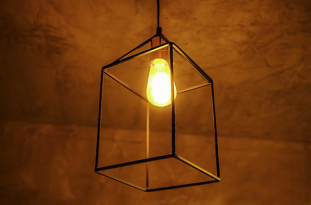 포토 JPG 해외이미지 디자인 음료 벽 과학 백그라운드 컨셉 오렌지 전구 유리 아이디어 매달리기 창조 미술 사람없음 내부 목재 빛 노란색 힘 에너지 수확 흰색 램프 심볼 오브젝트 천장 해결 혁명 고립 광 발명 스타일 해외202008 해외포토 나무 컬러 농업 과일 재료 모션 재질 문화예술 조명 파일형식