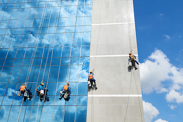 포토 JPG 해외이미지 구름 직업 외관 남자 밧줄 비즈니스 창문 유리 하늘 노동자 사람 사람없음 야외 건물 파란색 사무실 반사 고층빌딩 거울 업무 작업 그룹 수리 씻기 빨래 위험 청소 서비스 시설 상승 오르기 세탁기 청소부 유지 경영 해외202008 해외포토 자연요소 건축물 줄 컬러 컨셉 가사 모션 재질 빌딩 청결 가전제품 파일형식