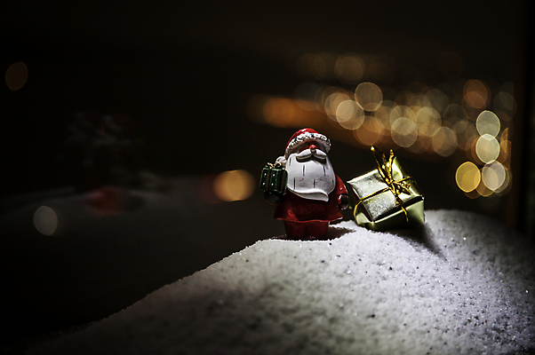 포토 JPG 해외이미지 나무 행복 도로 백그라운드 크리스마스 겨울 자동차 눈사람 휴가 새로움 거리 주택 요정 선물 사람없음 장식 빛 상자 도시풍경 장난감 숫자 산타클로스 축제 미니어처 등불 램프 축하 도시 소나무 신용카드 야간 숲 작음 연도 보케 스포트라이트 타운 전나무 눈내림 클라우스 해외202008 해외포토 자연요소 식물 문자 계절 기념일 감정 길 육상교통 컨셉 교통시설 조명 눈_날씨 풍경 건물 금융 모형 크기 파일형식