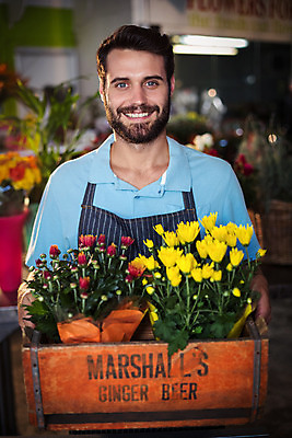 포토 JPG 해외이미지 백인 남자 꽃 실내 한명 서기 20대 성인 앞치마 나무상자 꽃집 성인남자한명만 해외202008 해외포토 서양인 식물 1 모션 사람 청년 내부 상자 상점 남자한명만 성인남자만 파일형식