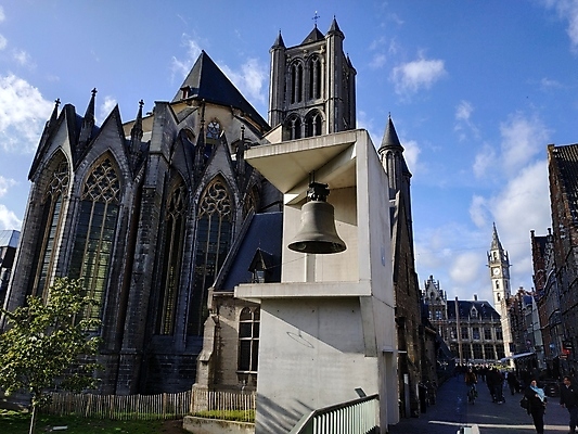 포토 JPG 해외이미지 주간 나무 식물 건축양식 거리 주택 풍경 사람없음 건물 물 햇빛 반사 수확 역사 재산 질감 복고 운하 벨기에 시들음 구식 옛날 힙스터 해외202008 해외포토 자연요소 건축물 패션 건축 농업 금융 태양 서유럽 파일형식