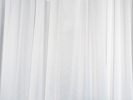 포토 JPG 해외이미지 디자인 벽 파도 백그라운드 컨셉 패턴 창문 벽지 바람 추상 주택 미술 이벤트 사람없음 장식 빛 유행 우주 방 낭만 무대 흰색 직물 커튼 발표 주름 클래식 고급 우아함 은색 매끈함 실크 영화관 천 질감 웨이브 열정 부드러움 스타일 해외202008 해외포토 자연요소 감정 바다 컬러 무늬 날씨 문화예술 건물 감각 극장 파일형식