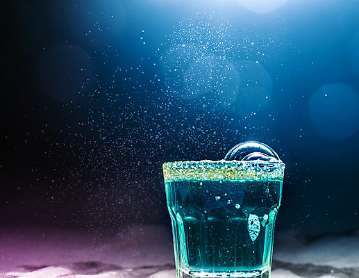 포토 JPG 해외이미지 백그라운드 공 모션 하늘 추상 잉크 미술 사람없음 파란색 빛 웹 어둠 페인트 거품 회색 흰색 얼룩 액체 불기 유기농 질감 비누 층 장인 파열 그런지 팝 핸드메이드 화학물질 환각 각인 디테일 해외202008 해외포토 웰빙 컬러 무늬 인터넷 문화예술 위생용품 화학 증상 파일형식