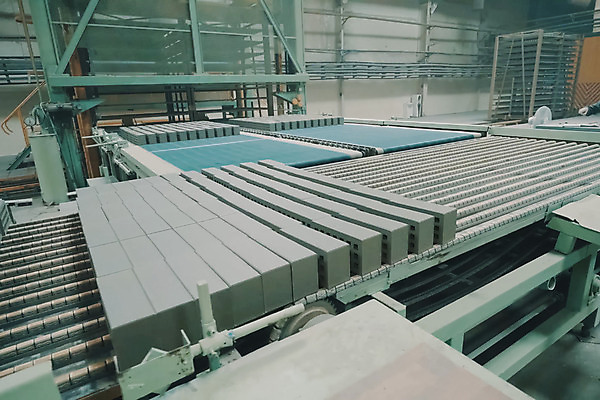 포토 JPG 해외이미지 식물 직업 남자 산업 선 벽 백그라운드 패턴 공장 교통시설 벽지 추상 벽돌 바닥 돌담 사람없음 건물 빨간색 갈색 검은색 블록 장비 업무 도자기 거친 작업실 오븐 제조 소프트포커스 주식 천 굽기 준비 날것 시멘트 점토 곰팡이 방법 컨베어밸트 하드웨어 해외202008 해외포토 건축물 컬러 교통 무늬 공업 촬영기법 사람 금융 담장 컴퓨터 기계 가전제품 돌_바위 직물 작업 구이 시설 파일형식