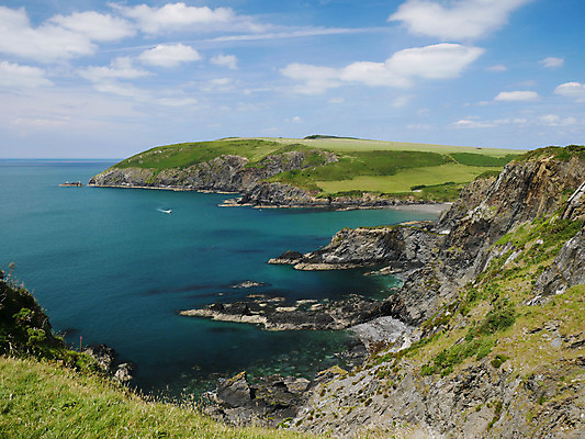 포토 JPG 해외이미지 구름 유럽 모래 바다 여행 자연 하늘 풍경 사람없음 야외 초록색 물 여름 파란색 절벽 만 터키석 펨브룩셔 해외202008 해외포토 자연요소 계절 나라 컬러 보석 생태계 파일형식