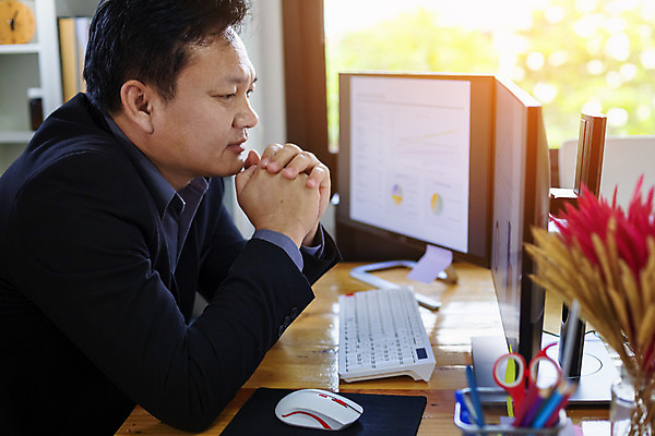 포토 JPG 해외이미지 직업 라이프스타일 응시 남자 컨셉 생각 회사 비즈니스 사업가 창문 성공 설계 노동자 아이디어 직장 실내 한명 사람 성인 금융 사무실 꿈 업무 작업 비즈니스맨 계획 대표 종업원 명상 경영자 비전 책임자 경영 단절 심각 혼자 해외202008 해외포토 1 시선 내부 생활 경제 직장인 리더 파일형식