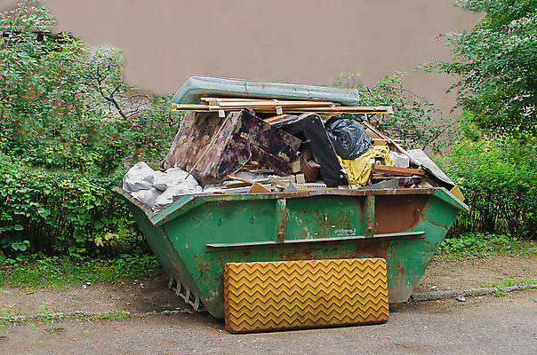 포토 JPG 해외이미지 산업 주택 통 사람 사람없음 초록색 환경 금속 화물 오염 수리 쓰레기 컨테이너 철 버리기 가득함 시멘트 질서 무거움 산소 낭비 고용 생태학 업그레이드 철강 콘크리트 해외202008 해외포토 교육 컬러 컨셉 모션 재질 건물 구직 운송업 예절 원소 무게 채용 파일형식
