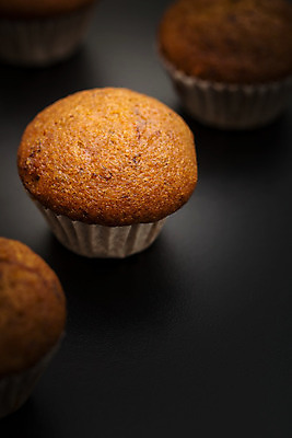 포토 JPG 해외이미지 디저트 바나나 사람없음 달콤 컵케이크 굽기 머핀 페스츄리 해외202008 해외포토 음식 빵 과일 케이크 맛 구이 파일형식