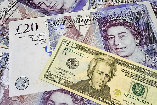 포토 JPG 해외이미지 1 종이 백그라운드 컨셉 지폐 돈 비즈니스 성공 사람없음 초록색 금융 경제 숫자 달러 쪽지 미국 저축 흰색 시장 재산 닫기 심볼 투자 이익 흙더미 계산서 대출 빚 자금 해외202008 해외포토 문자 컬러 북아메리카 모션 흙 파일형식 더미