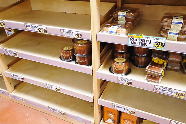 포토 JPG 해외이미지 잡화 음식 비즈니스 선반 독일 건강 사람없음 쇼핑 판매 상점 카트 공백 시장 바이러스 상품 무역 통로 공포 수납 소매 슈퍼마켓 돌봄 변기통 줄서기 해외202008 해외포토 유럽 산업 가구 모션 파일형식