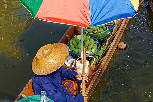 포토 JPG 해외이미지 전통 아시아 문화 음식 여행 채소 과일 교통시설 태국 휴가 사람 동양인 사람없음 야외 목재 물 쇼핑 강 컬러풀 판매 여행객 상점 수확 시골 보트 시장 구매 상품 무역 방콕 함선 바쁨 운하 지역 시끄러움 이국적 인기 해외202008 해외포토 자연요소 나무 나라 산업 컬러 교통 농업 배_교통 재료 인종 시설 파일형식
