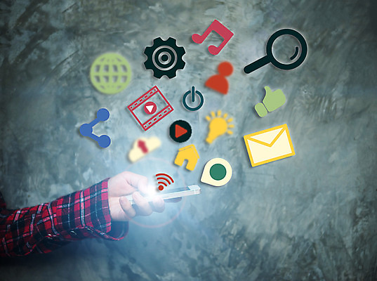 포토 JPG 해외이미지 아이콘 손 남자 인터넷 비즈니스 손가락 미래 새로움 기술 사람없음 컴퓨터 세계 글로벌 디지털 스크린 웹 네트워크 계획 연결 심볼 언론 공유 멀티미디어 소셜 터치스크린 가상 사용자 해외202008 해외포토 컨셉 사람 신체부위 전자제품 파일형식