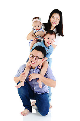 포토 JPG 해외이미지 라이프스타일 응시 여자 남자 딸 행복 아들 어린이 가족 엄마 남편 한국 함께함 건강 미소 사람 동양인 소년 여러명 성인 일본 중국 기쁨 아내 아빠 결합 해외202008 해외포토 시선 감정 아시아 다수 컨셉 관계 표정 인종 생활 파일형식