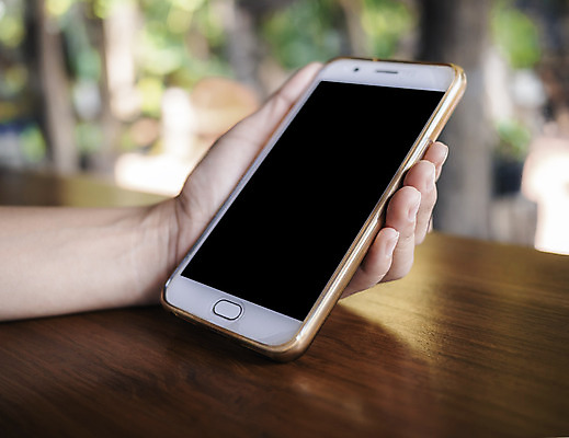 포토 JPG 해외이미지 라이프스타일 손 여자 남자 백그라운드 인터넷 비즈니스 텍스트 통신 손가락 자연 탁자 모바일 세포 사람 사람없음 목재 스마트폰 핸드폰 햇빛 우주 디지털 스크린 손잡기 공백 터치 잡기 메시지 연결 전화기 스마트 질감 와이파이 해외202008 해외포토 나무 가구 컨셉 재료 모션 생활 신체부위 전자제품 스마트기기 태양 생태계 무선인터넷 파일형식