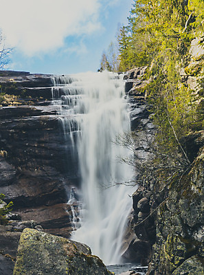 포토 JPG 해외이미지 나무 식물 호수 여행 잎 모션 자연 하늘 산 노르웨이 풍경 사람없음 야외 목재 초록색 물 여름 파란색 강 환경 봄 폭포 젖음 흐름 가을 바위 신선 개울 숲 내추럴 스칸디나비아 전국 해외202008 해외포토 자연요소 계절 유럽 컬러 컨셉 재료 돌_바위 생태계 파일형식