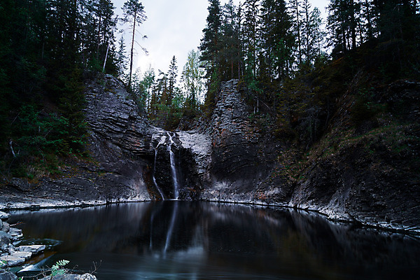 포토 JPG 해외이미지 나무 식물 여행 백그라운드 잎 모션 자연 하늘 산 노르웨이 풍경 사람없음 야외 목재 초록색 물 여름 파란색 강 컬러풀 환경 봄 폭포 젖음 흐름 가을 바위 흰색 신선 개울 숲 내추럴 스칸디나비아 전국 해외202008 해외포토 자연요소 계절 유럽 컬러 컨셉 재료 돌_바위 생태계 파일형식
