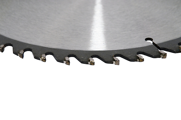 포토 JPG 해외이미지 산업 장신구 탁자 안전 사람없음 목재 금속 기계 장비 흰색 공구 업무 바퀴 원형 칼날 치아 은색 위험 자르기 철 묘사 오브젝트 날카로움 고립 철강 해외202008 해외포토 도형 나무 컬러 가구 컨셉 재료 모션 재질 도구 작업 소화기관 파일형식