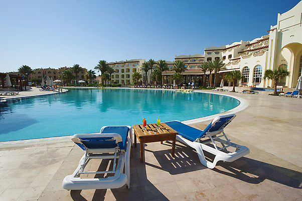 포토 JPG 해외이미지 식물 외관 음료 여행 건축양식 창문 하늘 호텔 휴가 휴식 수영장 이집트 사람없음 야외 건물 물 파란색 야자수 칵테일 재산 고급 큼 상쾌 휴양지 조경 해외202008 해외포토 자연요소 나무 건축물 건축 감정 컬러 컨셉 아프리카 숙소 주류 금융 장소 크기 파일형식