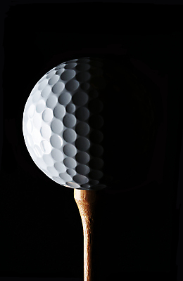 포토 JPG 해외이미지 스튜디오촬영 스포츠 골프 공 집게 사람없음 목재 갈색 검은색 흰색 닫기 오브젝트 골프티 정물화 카피스페이스 해외202008 해외포토 나무 컬러 재료 모션 골프용품 실내 구기 공백 그림 파일형식