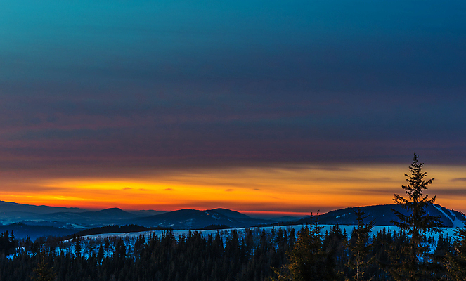 포토 JPG 해외이미지 나무 유럽 백그라운드 겨울 자연 하늘 날씨 휴가 스키 산 파노라마 풍경 사람없음 야외 파란색 우주 환경 계곡 냉동 얼음 황혼 일몰 하이킹 추위 흰색 시골 야간 숲 신비 서리 북쪽 산악지대 절정 제설기 눈내림 가문비나무 해외202008 해외포토 자연요소 식물 계절 나라 컬러 컨셉 레저 겨울스포츠 눈_날씨 촬영기법 노을 방향 생태계 제설 파일형식