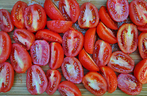 포토 JPG 해외이미지 음식 농업 토마토 채소 과일 건강 요리 씨앗 사람없음 빨간색 농장 정원 샐러드 신선 유기농 슬라이스 해외202008 해외포토 식물 웰빙 산업 컬러 파일형식