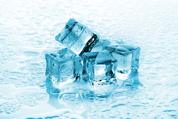 포토 JPG 해외이미지 음료 백그라운드 유리 추상 사람없음 물 파란색 빛 반사 쌓기 우주 냉동 얼음 블록 젖음 흐름 추위 흰색 신선 투명 액체 떨어짐 작음 시원함 크리스탈 순수 큐브 상쾌 질감 서리 정사각형 흙더미 찌그러짐 고립 고체 해외202008 해외포토 자연요소 도형 감정 컬러 컨셉 무늬 모션 재질 흙 크기 광석 파일형식 더미