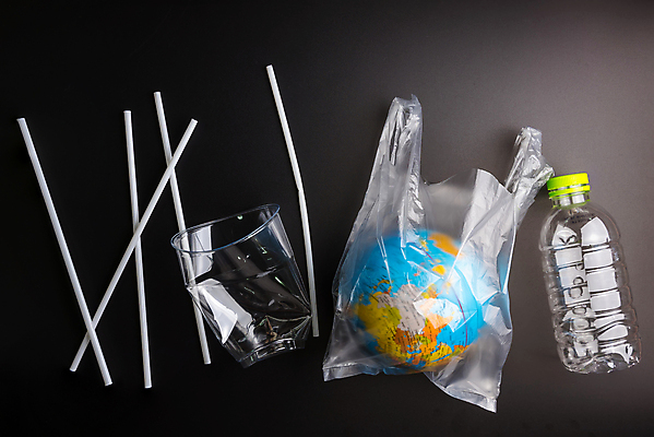 포토 JPG 해외이미지 무료이미지 지구 캠페인 백그라운드 빨대 사람없음 지구본 그린캠페인 플라스틱 비닐 해외202008 해외포토 재질 파일형식