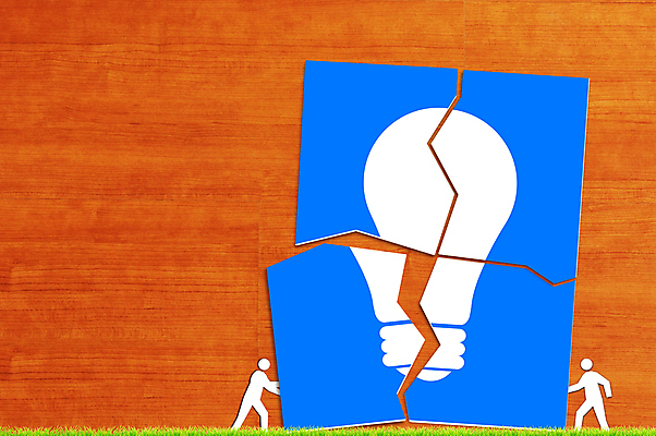 포토 JPG 해외이미지 디자인 백그라운드 컨셉 비즈니스 전구 성공 스트레스 아이디어 창조 사람없음 목재 빛 우주 메시지 결과 계획 큼 장애물 질문 심볼 문제 문제풀이 해결 혁명 대답 발명 우수 조언 브레인스토밍 해외202008 해외포토 나무 재료 크기 절기 파일형식