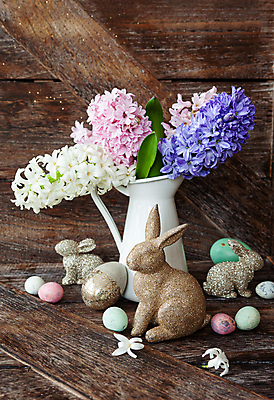 포토 JPG 해외이미지 꽃 꽃다발 꽃무늬 부활절 사람없음 목재 세로 컬러풀 봄 수확 시골 부활절계란 해외202008 해외포토 나무 식물 계절 기념일 컬러 무늬 농업 재료 계란 파일형식