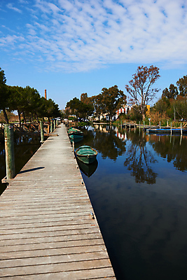포토 JPG 해외이미지 나무 식물 구름 호수 자연 낚시 풍경 사람없음 물 파란색 강 일출 일몰 새벽 보트 스페인 숲 포트 발렌시아 해외202008 해외포토 자연요소 유럽 컬러 배_교통 레저 노을 생태계 파일형식