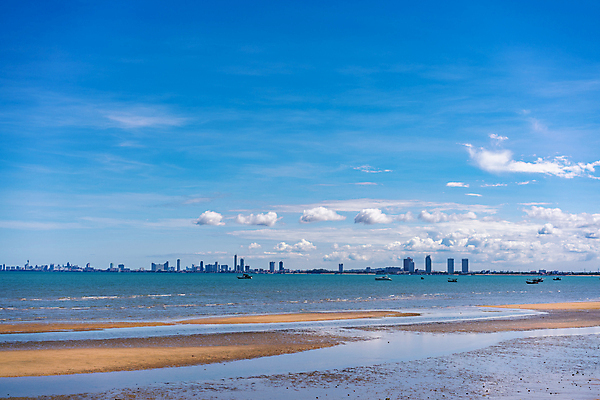 포토 JPG 해외이미지 구름 계절 모래 파도 바다 섬 여행 백그라운드 태국 자연 벽지 하늘 날씨 휴가 휴식 풍경 사람없음 야외 물 여름 파란색 햇빛 태양 맑음 침묵 고요 흰색 서핑 고급 내추럴 이국적 파라다이스 수평선 해외202008 해외포토 자연요소 아시아 컬러 컨셉 소리 수상스포츠 생태계 파일형식