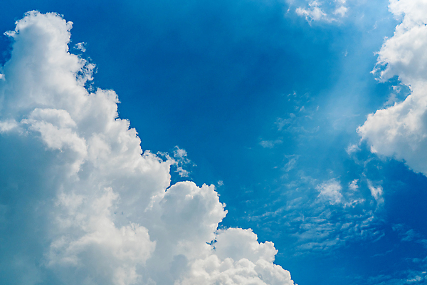 포토 JPG 해외이미지 구름 계절 행복 백그라운드 패턴 자연 하늘 날씨 추상 풍경 사람없음 야외 여름 파란색 빛 햇빛 평화 우주 환경 어둠 희망 봄 자유 흰색 최고 면 분위기 질감 부드러움 폭풍 천국 솜털 산소 내추럴 오존 해외202008 해외포토 자연요소 감정 컬러 컨셉 무늬 태양 감각 원소 생태계 파일형식