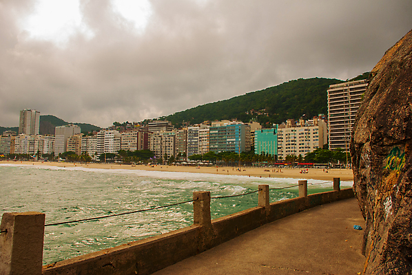 포토 JPG 해외이미지 디자인 모래 바다 여행 패턴 자연 흑백 사람 풍경 사람없음 야외 가로 물 여름 검은색 사진촬영 산책로 흰색 깃발 보트 포르투갈 타일 웨이브 브라질 스카이라인 덩어리 라마 랜드마크 진짜 브라질사람 해외202008 해외포토 자연요소 계절 유럽 길 컬러 무늬 배_교통 촬영기법 촬영 남아메리카 생태계 파일형식