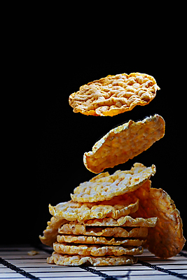 포토 JPG 해외이미지 음식 빵 백그라운드 다이어트 자연 밥 건조 건강 식이요법 옥수수 사람없음 빛 쌓기 크래커 케이크 식사 저녁식사 흰색 원형 아침식사 시리얼 먹기 에코 유기농 질감 내추럴 점심식사 고립 채식주의자 바삭바삭 맛있는 해외202008 해외포토 도형 웰빙 컬러 컨셉 모션 디저트 곡류 쿠키 환경 생태계 채식 파일형식