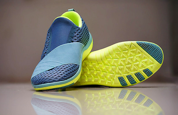 포토 JPG 해외이미지 옷 여자 남자 길 스포츠 분홍색 백그라운드 운동화 신발 컨셉 2 새로움 건강 사람없음 여름 달리기 갈색 유행 보라색 수확 흰색 쌍 정상 자르기 오브젝트 체육관 복고 고무 고립 스타일 해외202008 해외포토 계절 컬러 농업 모션 사람 파일형식