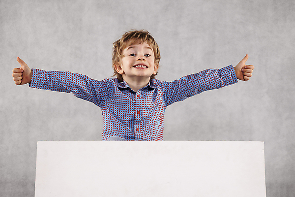 포토 JPG 해외이미지 직업 감정 백그라운드 컨셉 비즈니스 아이디어 한명 소년 우주 믿음 흰색 운명 잡기 비즈니스맨 신용카드 발표 메시지 선택 가격 종업원 고객 심볼 만족 추천 경영 고립 마케팅 정치 카피스페이스 벤처기업 해외202008 해외포토 1 남자 어린이 컬러 모션 사람 금융 공백 직장인 파일형식