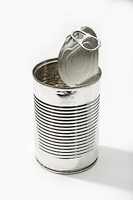 포토 JPG 해외이미지 산업 음식 컨셉 포장 사람없음 세로 빛 상점 금속 재활용 뚜껑 오픈 캔 제조 보호 은색 쓰레기 상품 컨테이너 오브젝트 흰배경 수납 통조림 재활용품 낭비 고립 알루미늄 중고 철강 해외202008 해외포토 컬러 백그라운드 재질 흰색 친환경 파일형식