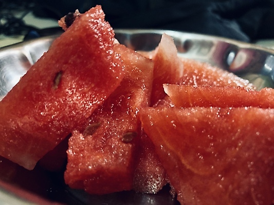 포토 JPG 해외이미지 음식 조각 농업 다이어트 채소 과일 자연 딸기 디저트 수박 건강 사람없음 빨간색 물 신선 달콤 멜론 먹기 날것 내추럴 고립 숙성 맛있는 해외202008 해외포토 자연요소 산업 컬러 모션 맛 생태계 파일형식